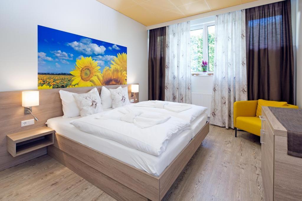 Cafe Lounge Traisen Bed and Breakfast Zewnętrze zdjęcie